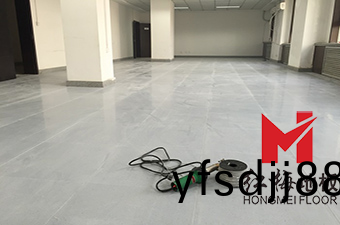 直舖式防(fang)靜(jing)電(dian)地闆